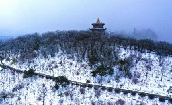 江苏下起“桃花雪”，河南多地暴雪红色预警！专家回应降雪成因