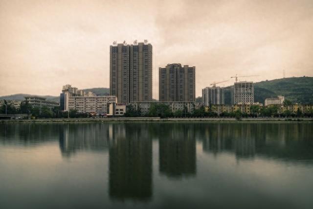 为何甘肃省天水市如此疯狂造城，激进狂奔的天水与天水市城市格局