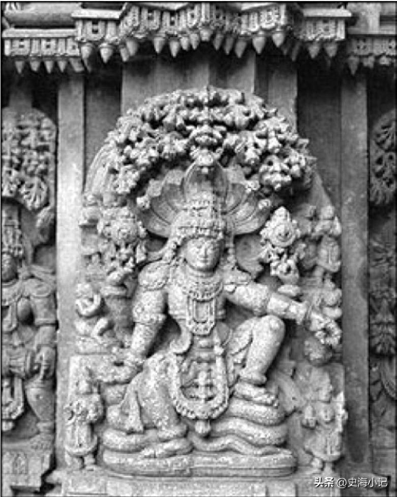 古印度梵之起源的考释。 梵（Brahman）是古印...