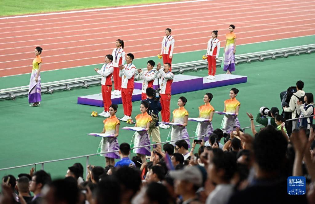 递补奥运奖牌颁奖仪式在杭州举行