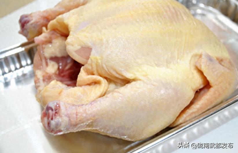 鸡身上“最脏”的3个地方，含大量寄生虫，没营养，很多人天天吃