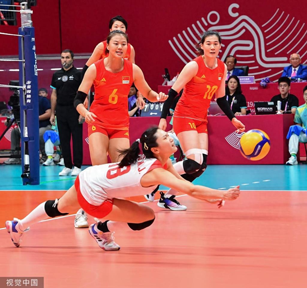 中国女排3-0击败泰国队，7日晚决赛迎战日本女排