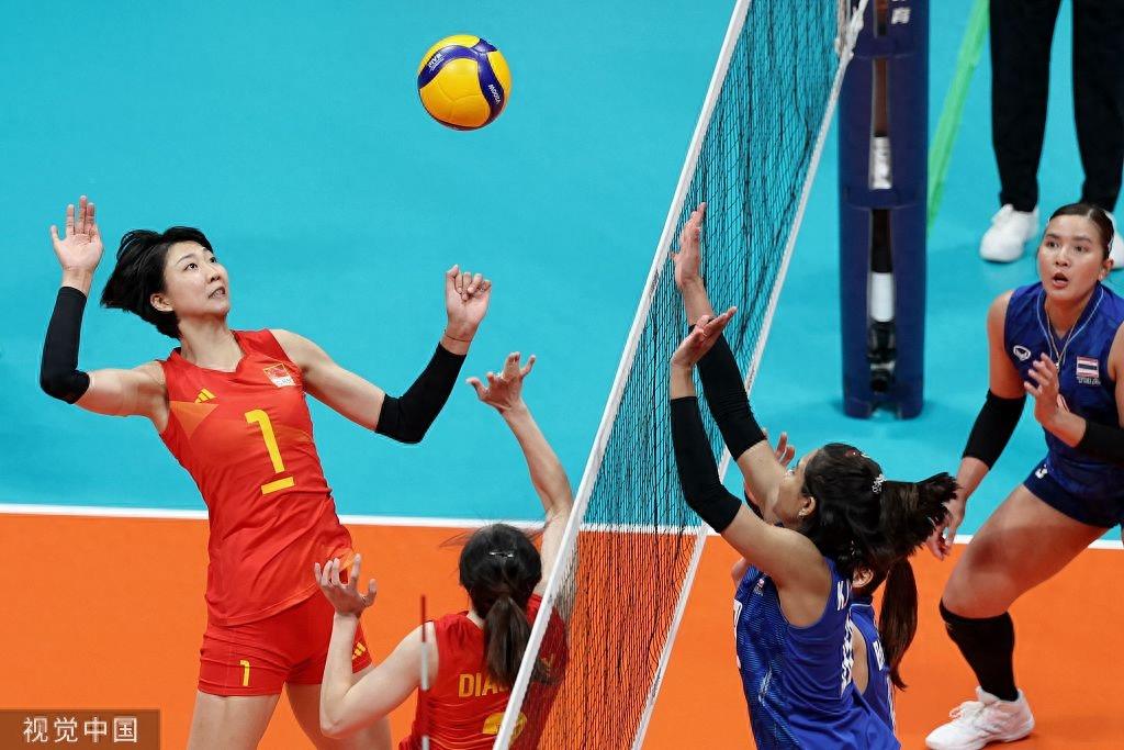 中国女排3-0击败泰国队，7日晚决赛迎战日本女排