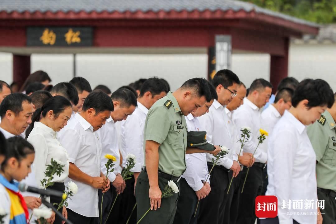 第十个中国烈士纪念日 四川宜宾高县缅怀先烈寄哀思丨组图