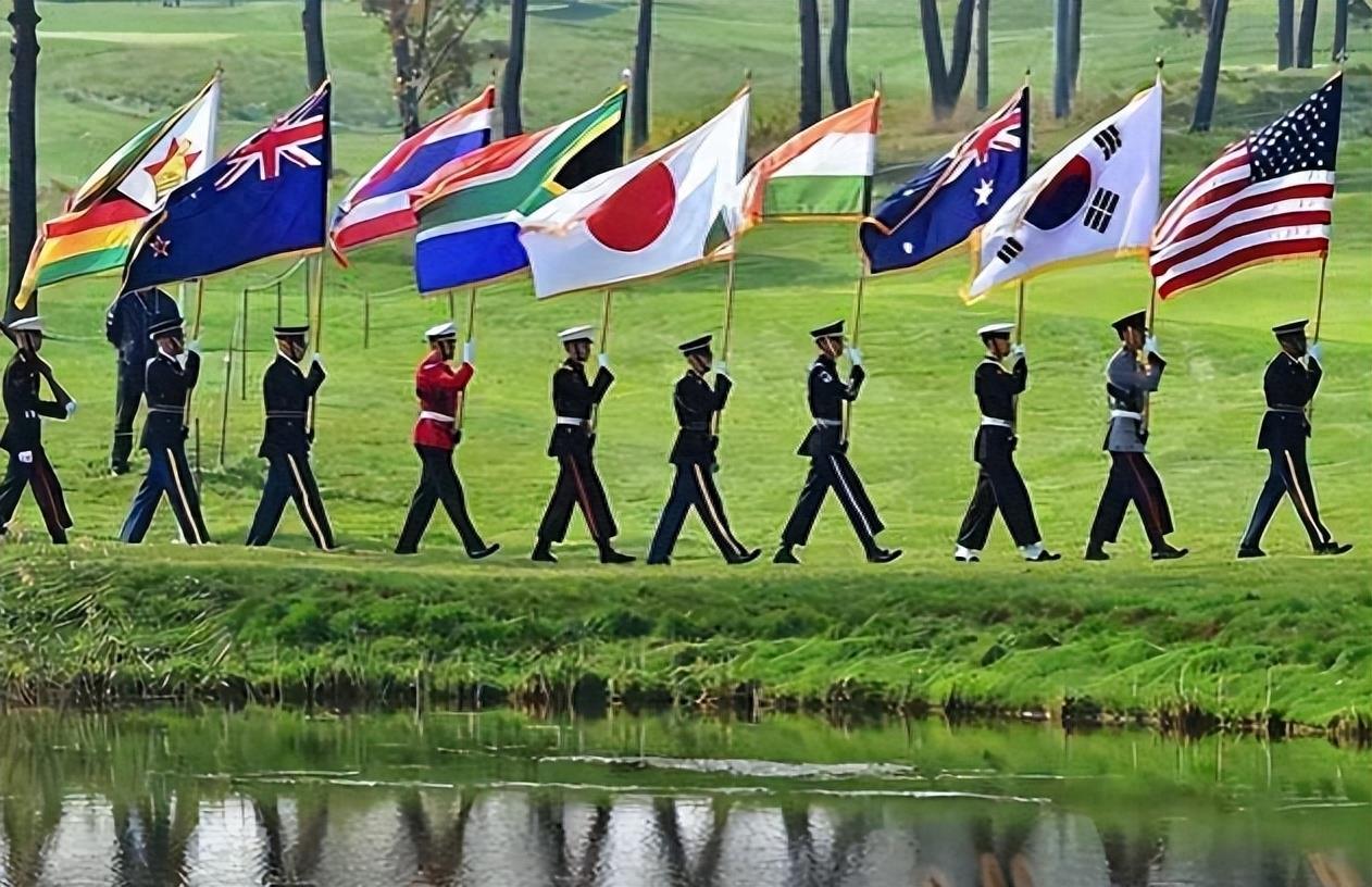 朝鲜与我国辽宁和吉林接壤，两国多次友好访问，贸易往来不断加深