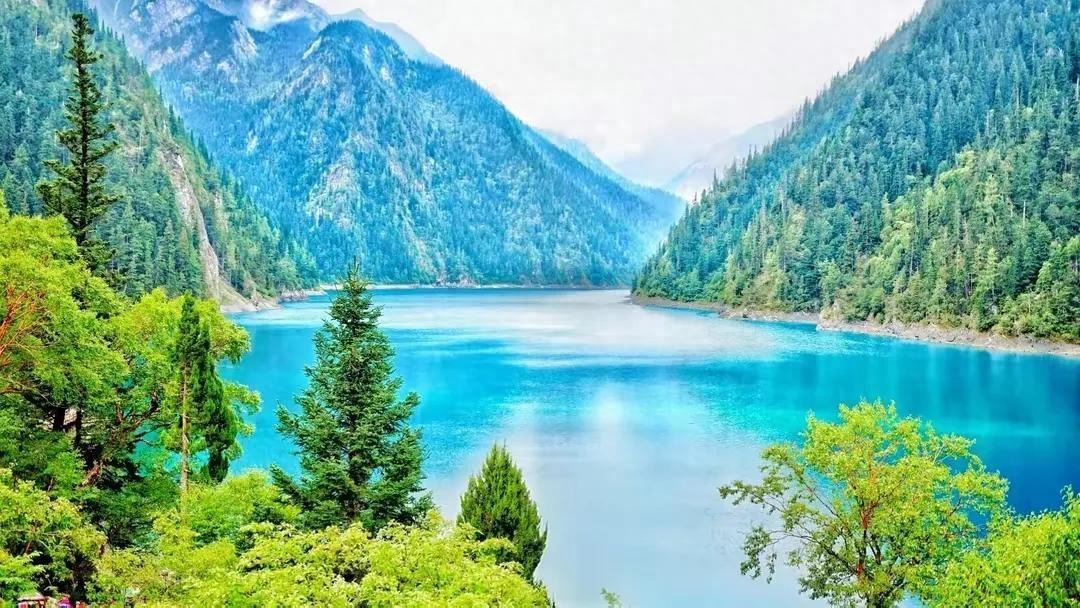 中国最美的十大湖泊，梦幻般的人间仙境，去过一次，不枉此生！