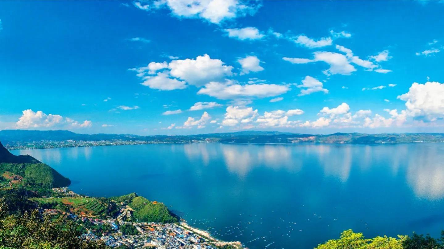 中国最美的十大湖泊，梦幻般的人间仙境，去过一次，不枉此生！