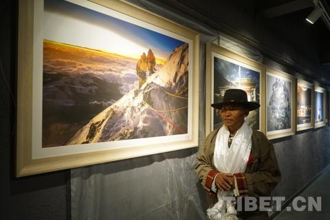 光影的定格：西藏本土摄影人眼中的“刹那”